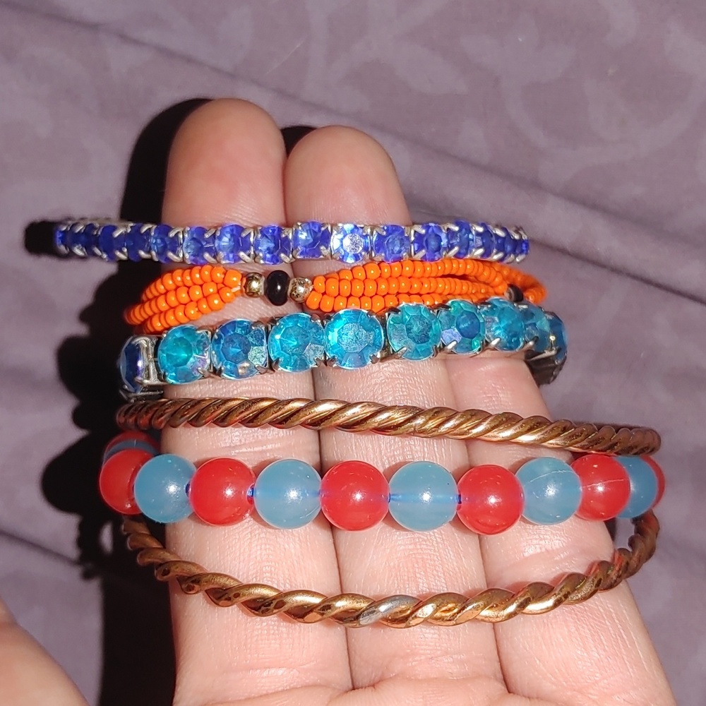 6 assorted bracelets
